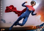 Hot Toys stellt Sasha Calle als Supergirl-Figur aus „The Flash“ im Maßstab 1:6 vor